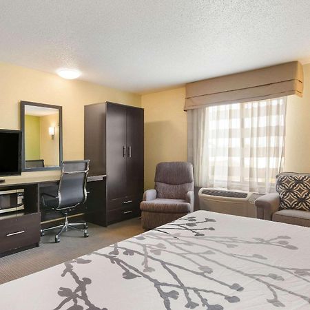 Sleep Inn & Suites Grand Rapids Exterior photo