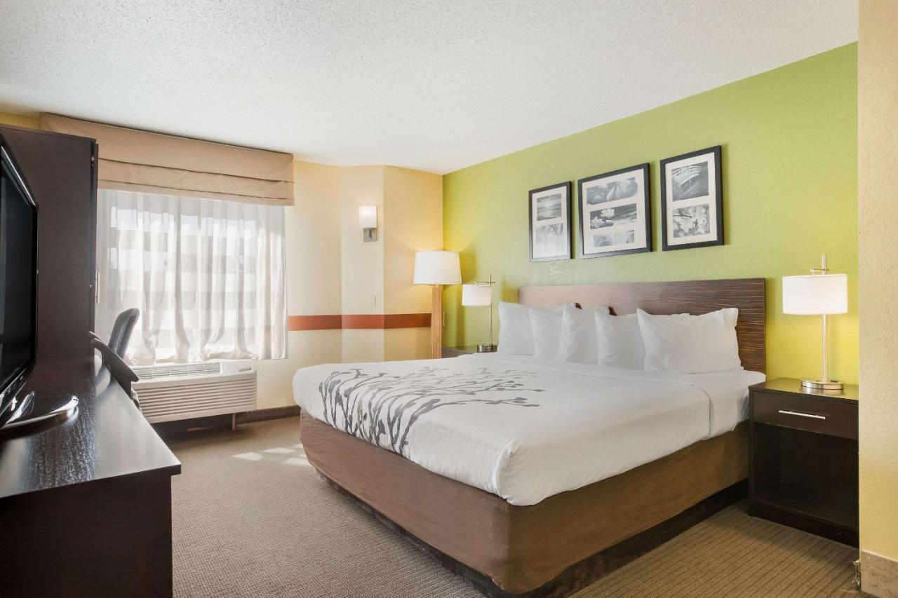 Sleep Inn & Suites Grand Rapids Exterior photo