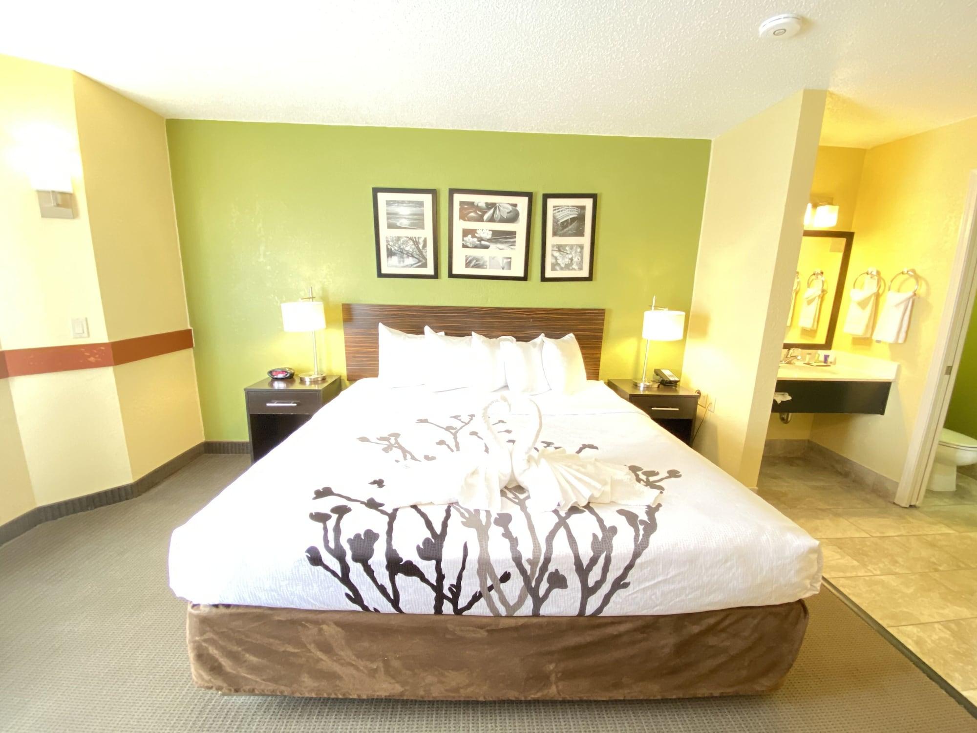 Sleep Inn & Suites Grand Rapids Exterior photo