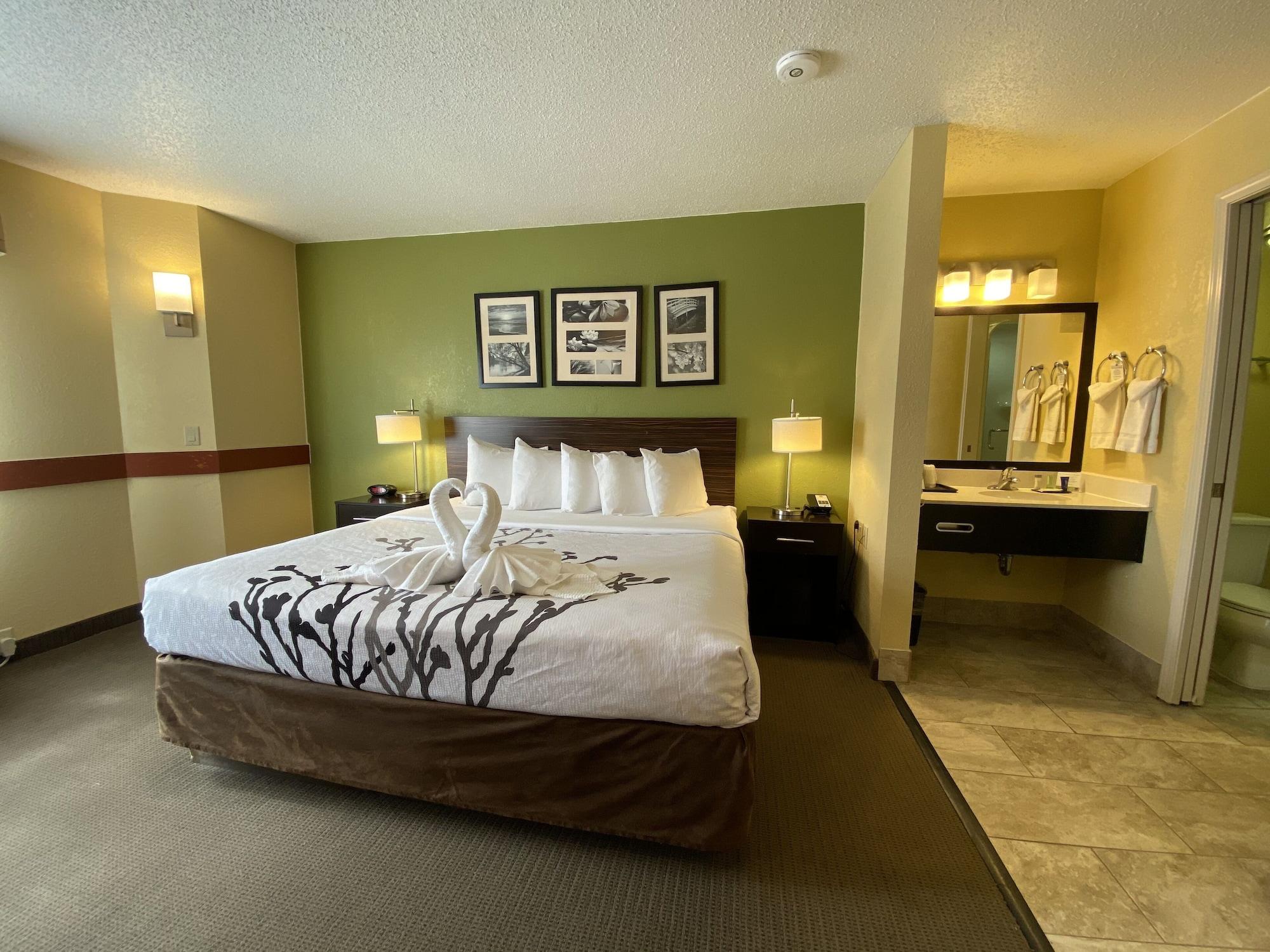 Sleep Inn & Suites Grand Rapids Exterior photo