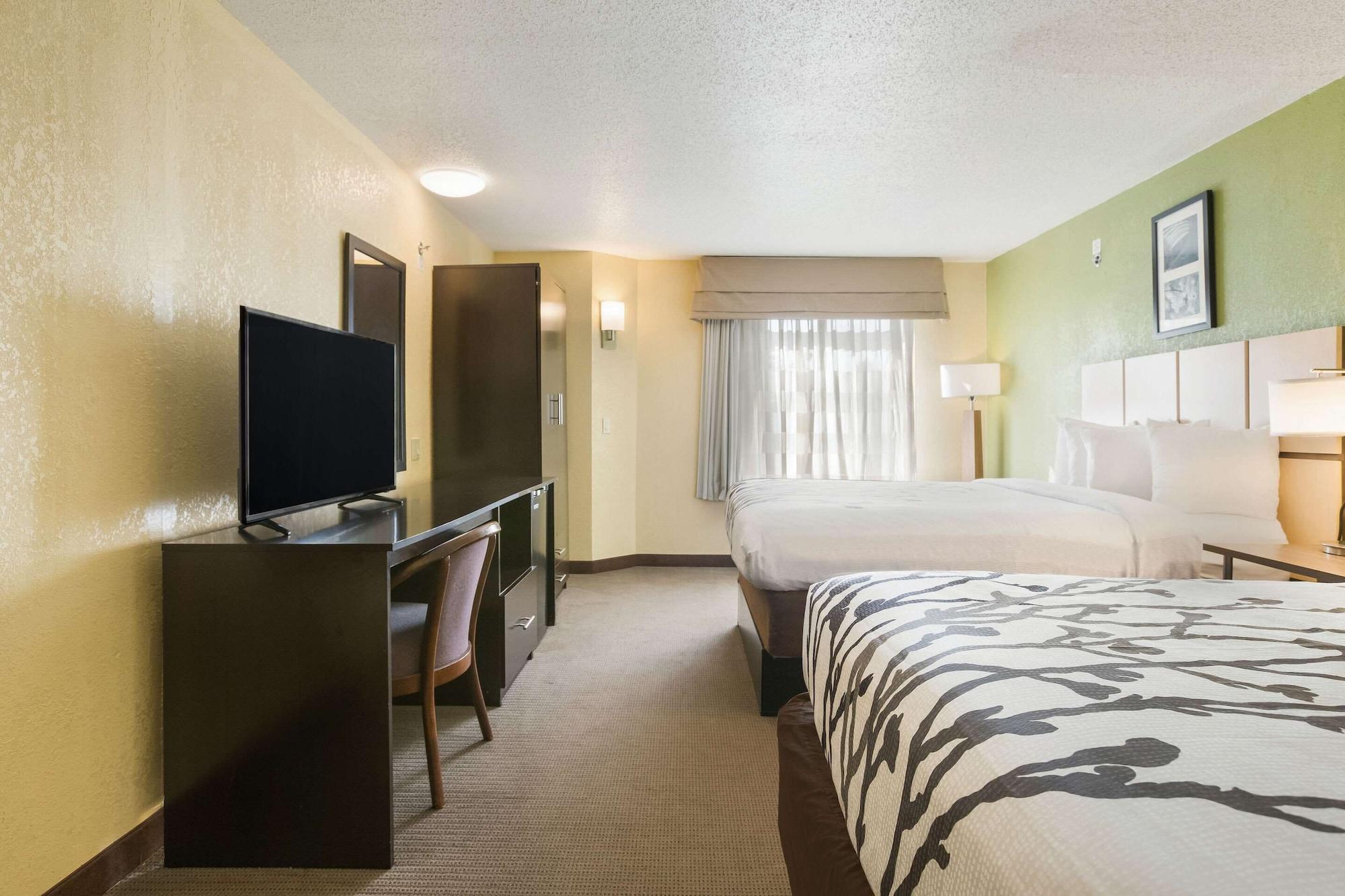 Sleep Inn & Suites Grand Rapids Exterior photo