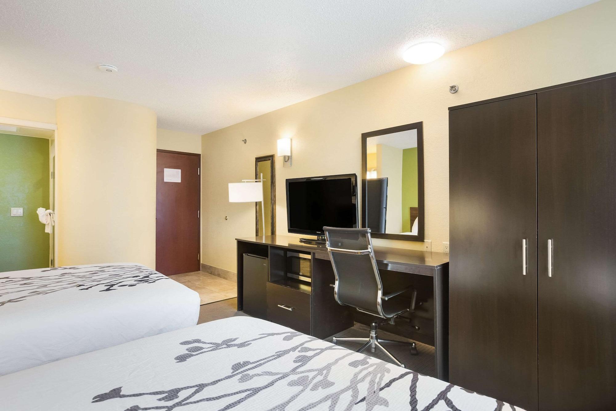 Sleep Inn & Suites Grand Rapids Exterior photo